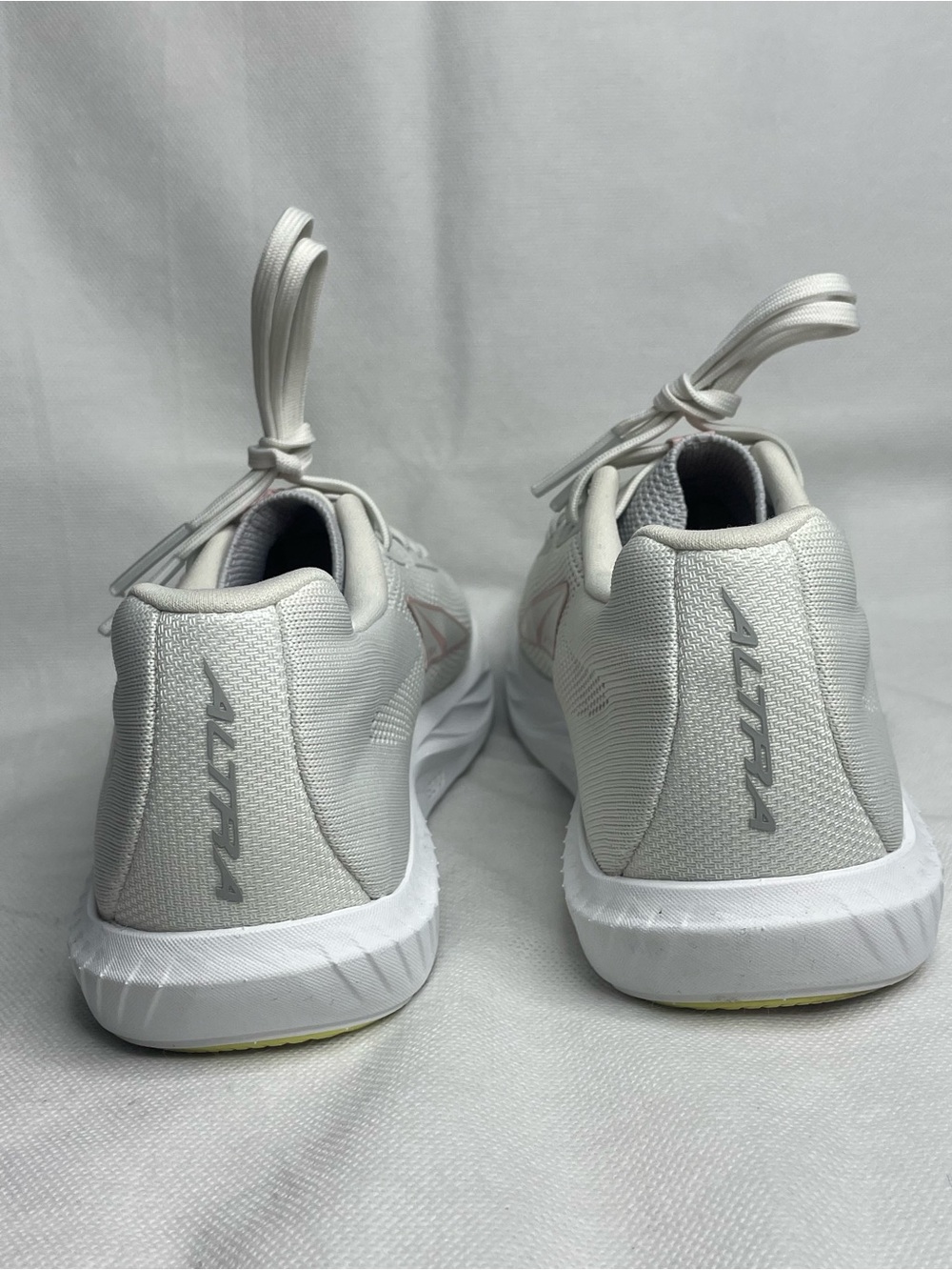 ALTRA Escalante 4 Athleisure Sneaker Womens Size US 8.5 Gray Mauve White Shoes - Picture 5 of 15